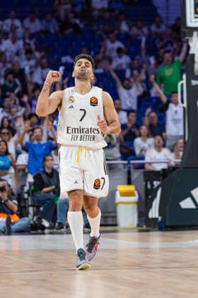 ESP Real Madrid v Hapoel IBI Tel Aviv Euroleague PlayOff Game 1 Facundo Campazzo of Real Madrid celebrates the shot for three points of Real Madrid during the Euroleague match, PlayOff Game 1, between Real Madrid and Hapoel IBI Tel Aviv played at Movistar Arena Stadium on April 29 2026 in Madrid Spain Spain Madrid Spain Basketball Copyright: xAlbaxPachecox xAgenciaxLOFx