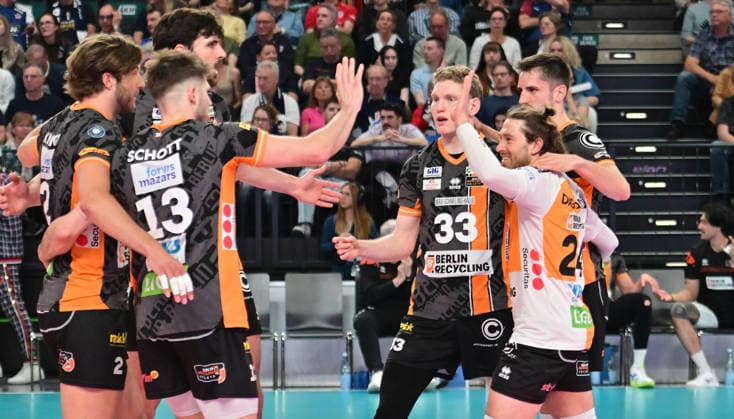 GER 1 VBL, Play Off Final, SVG Lueneburg vs Berlin Recycling Volleys 29 04 2026, GER 1 VBL, PLay Off Fnale, SVG Lueneburg vs Berlin Recycling Volleys, in the picture the Berlin team cheers nordphotoxGmbH xWitke nph00002