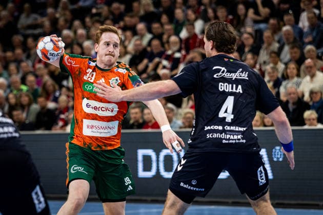 FLENSBURG, GERMANY - APRIL 29: Lukas Stutzke (Recken - TSV Hannover-Burgdorf, 39) against Johannes Golla (SG Flensburg-Handewitt, 04) during the EHF European League quarter-final match between SG Flensburg-Handewitt vs Recken - TSV Hannover-Burgdorf at GP JOULE Arena, on matchday April 29, 2026 in Flensburg, Germany. Schleswig-Holstein Germany Copyright: xMarioxM.xKobergx