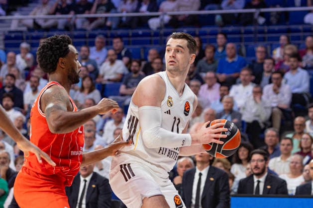 ESP Real Madrid v Hapoel IBI Tel Aviv Euroleague PlayOff Game 1 Mario Hezonja of Real Madrid looks during the Euroleague match, PlayOff Game 1, between Real Madrid and Hapoel IBI Tel Aviv played at Movistar Arena Stadium on April 29 2026 in Madrid Spain Madrid Spain Basketball Copyright: xAlbaxPachecox xAgenciaxLOFx