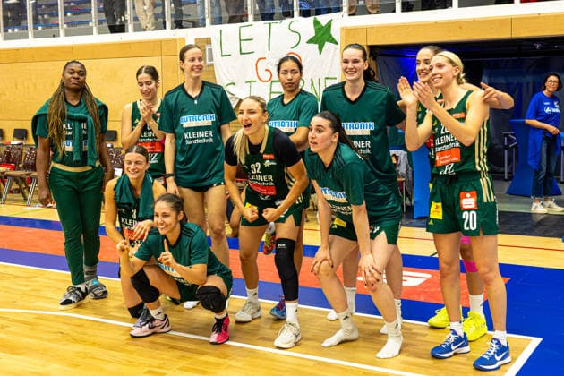 Womens Basketball Bundesliga 1 DBBL, BC Pharmaserv Marburg vs Rutronik Stars Keltern, Sporthalle Georg Gassmann Stadion Marburg 29 04 2026 Womens Basketball Bundesliga DBBL, Marburg, Germany 29 04 2026 The players of Rutronik Stars Keltern celebrate their victory, 1 DBBL, Game of BC Marburg vs Rutronik Stars Keltern, Sporthalle Georg Gassmann Stadion Marburg Copyright: xBEAUTIFULxSPORTS Freudensteinx