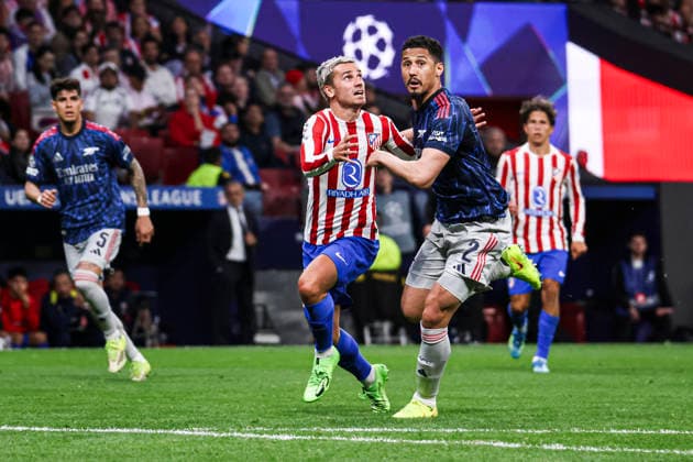 UEFA Champions League semifinals Atletico de Madrid vs Arsenal April 29, Madrid, Madrid, Spain Antoine Griezmann figth for the ball with Saliba during UEFA Champions League 2025 26 match beetween Atletico de Madrid and Arsenal at Riyadh Air Metropolitano on April 29, 2026, in Madrid, Spain Spain Madrid Spain Madrid Madrid Madrid Spain Real Madrid C F v Manchester City UEFA Champions League 2025 Copyright: xAlejandroxMatiasx