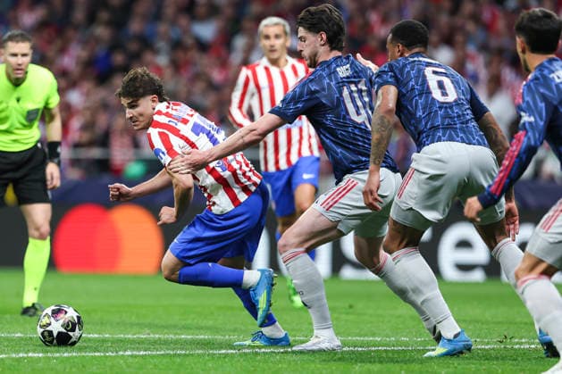April 29, 2026, Madrid, Madrid, Spain: Julian Alvarez of Atletico de Madrid and Declan Rice of Arsenal FC in action during the UEFA Champions League 2025 26 League Semi Final First Leg match between Atletico de Madrid and Arsenal FC at Riyadh Air Metropolitano on April 29, 2026, in Madrid, Spain. Madrid Spain - ZUMAa181 20260429_zaa_a181_282 Copyright: xIrinaxR.xHipolitox