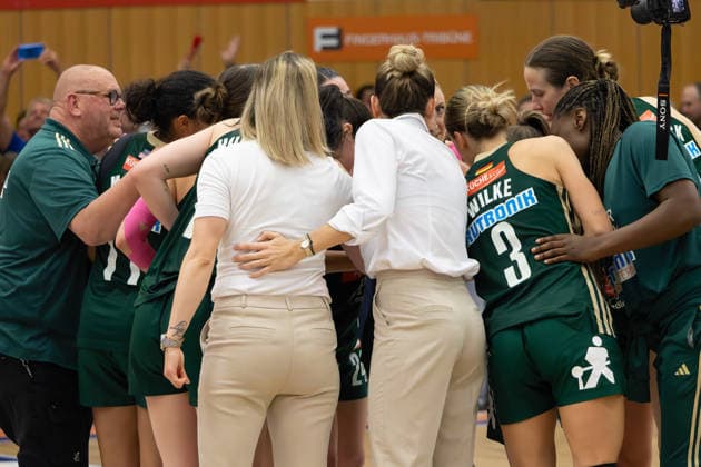 Womens Basketball Bundesliga 1 DBBL, BC Pharmaserv Marburg vs Rutronik Stars Keltern, Sporthalle Georg Gassmann Stadion Marburg 29 04 2026 Womens Basketball Bundesliga DBBL, Marburg, Germany 29 04 2026 The Rutronik Stars Keltern team celebrates victory, 1 DBBL, BC Marburg vs Rutronik Stars Keltern match, Sporthalle Georg Gassmann Stadion Marburg Copyright: xBEAUTIFULxSPORTS Freudensteinx