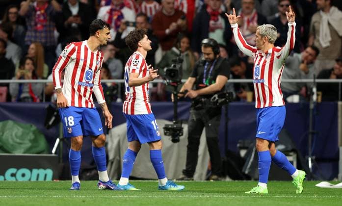 Julian Ãlvarez of Atletico Madrid celebrates scoring a goal to make the score 1-1 Atletico Madrid v Arsenal, UEFA Champions League, Semi Final, First Leg, Football, Riyadh Air Metropolitano, Madrid, Spain - 29 Apr 2026Madrid Riyadh Air Metropolitano Spain EDITORIAL USE ONLY No use with unauthorised audio, video, data, fixture lists, club league logos or live services. Online in-match use limited to 120 images, no video emulation. No use in betting, games or single club league player publications.  Copyright: xKieranxMcManus Shutterstockx 16847970az