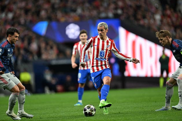 Atletico Madrid v Arsenal - UEFA Champions League MADRID, SPAIN - APRIL 29: Antoine Griezmann (C) of Atletico Madrid in action during the first leg of the UEFA Champions League semifinals match between Atletico Madrid and Arsenal at Riyadh Air Metropolitano Stadium in Madrid, Spain on April 29, 2026. Burak Akbulut Anadolu Madrid Spain. Editorial use only. Please get in touch for any other usage.  Copyright: x2026xAnadoluxBurakxAkbulutx