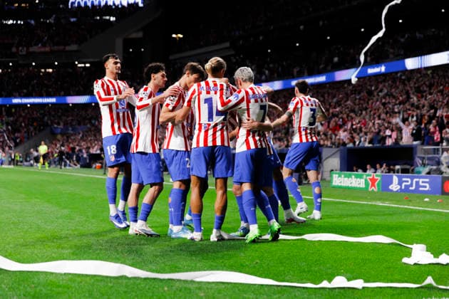 UEFA champions league - Atletico de Madrid vs Arsenal MADRID,SPAIN - 29 April:Several players of Atletico de Madrid Celebrates a goal during the UEFA Champions League 2025 26 semifinal first Leg match between Atletico de Madrid and Arsenal at Riyadh Air Metropolitano Stadium. (Photo by Guille Martinez f22photo) Madrid Riyadh Air Metropolitano Stadium Spain Copyright: xGuillermoxMartinezx