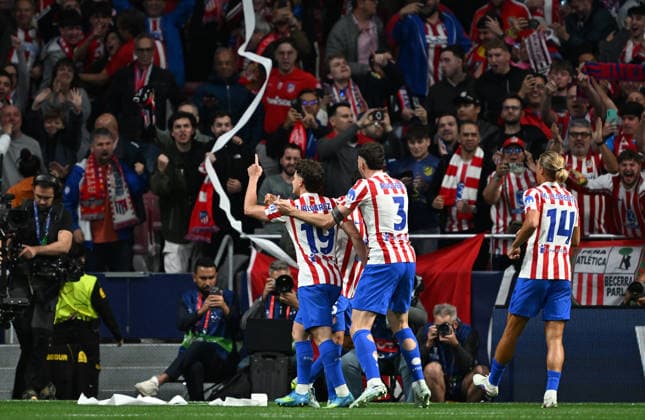 Atletico Madrid v Arsenal - UEFA Champions League MADRID, SPAIN - APRIL 29: Julian Alvarez of Atletico Madrid celebrates with his teammates after a goal during the first leg of the UEFA Champions League semifinal match between Atletico Madrid and Arsenal at Riyadh Air Metropolitano Stadium in Madrid, Spain on April 29, 2026. Burak Akbulut Anadolu Madrid Spain. Editorial use only. Please get in touch for any other usage.  Copyright: x2026xAnadoluxBurakxAkbulutx
