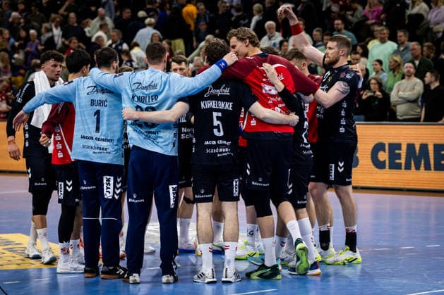 FLENSBURG, GERMANY - APRIL 29: team SG Flensburg-Handewitt after the game during the EHF European League quarter-final match between SG Flensburg-Handewitt vs Recken - TSV Hannover-Burgdorf at GP JOULE Arena, on matchday April 29, 2026 in Flensburg, Germany. Schleswig-Holstein Germany Copyright: xMarioxM.xKobergx