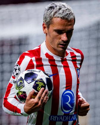 Atletico de Madrid v Arsenal FC - UEFA Champions League 2025 26 Semi Final First Leg MADRID, SPAIN - APRIL 29: Antoine Griezmann of Atletico de Madrid is seen with the ball during during the UEFA Champions League 2025 26 Semi Final First Leg match between Atletico de Madrid and Arsenal FC at Estadio Riyadh Air Metropolitano on April 29, 2026 in Madrid, Spain. Madrid Estadio Riyadh Air Metropolitano Madrid Spain Copyright: xAlbertoxGardinx AGardin_20260429_Foot_Cham_Atl_Mad_Ars_0209