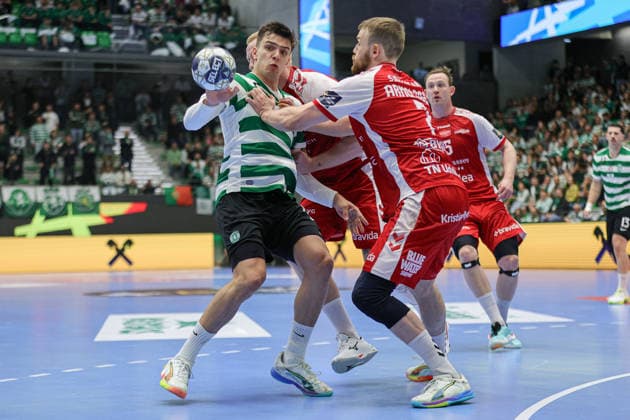 6Costa, Francisco SPORTING in action during the match between Sporting Clube de Portugal vs AALBORG HANDBOLD, valid for Machineseeker EHF Champions League Quarter-finals 2025 2026 at Pavilhao Joao Rocha in Lisbon on 29 Apri 2026. Lisbon Pavilhao Joao Rocha Lisbon Portugal Copyright: xIMAGOx xPRIMExSPORTSxIMAGESx xANGELOxMOREIRAx