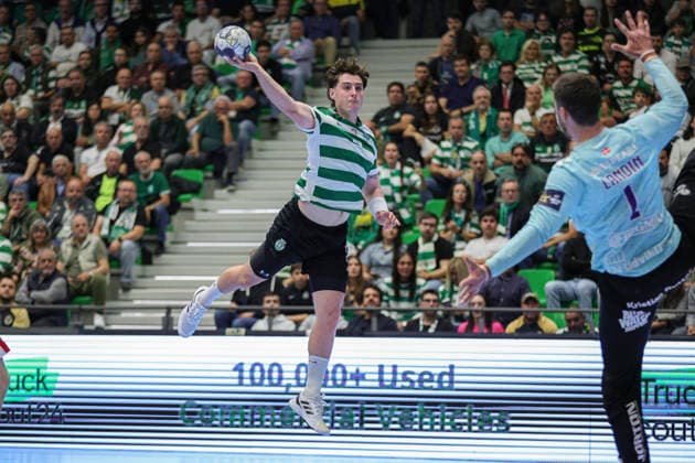 17Ãžorkelsson, Orri Freyr SPORTING in action during the match between Sporting Clube de Portugal vs AALBORG HANDBOLD, valid for Machineseeker EHF Champions League Quarter-finals 2025 2026 at Pavilhao Joao Rocha in Lisbon on 29 Apri 2026. Lisbon Pavilhao Joao Rocha Lisbon Portugal Copyright: xIMAGOx xPRIMExSPORTSxIMAGESx xANGELOxMOREIRAx