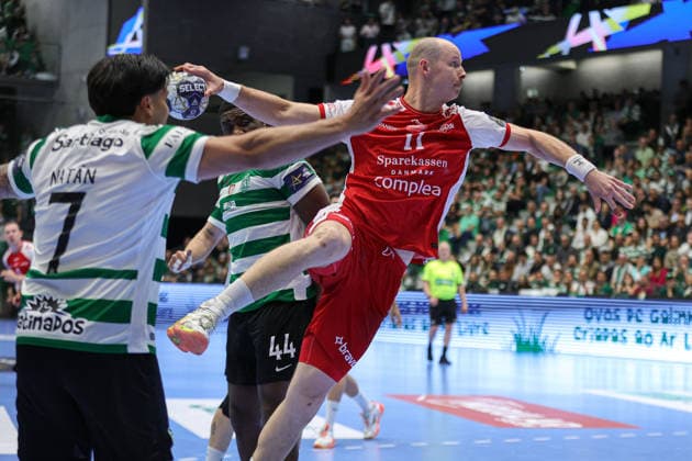 11Hald, Simon ALLBORG in action during the match between Sporting Clube de Portugal vs AALBORG HANDBOLD, valid for Machineseeker EHF Champions League Quarter-finals 2025 2026 at Pavilhao Joao Rocha in Lisbon on 29 Apri 2026. Lisbon Pavilhao Joao Rocha Lisbon Portugal Copyright: xIMAGOx xPRIMExSPORTSxIMAGESx xANGELOxMOREIRAx