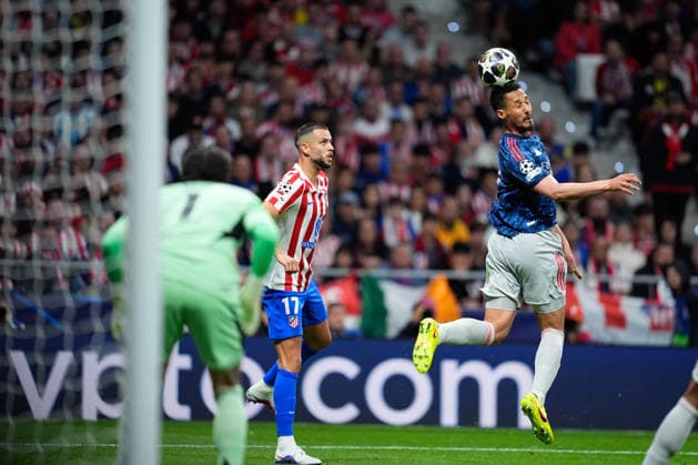 April 29, 2026, Madrid, Madrid, Spain: William Saliba of Arsenal FC and David Hancko of Atletico de Madrid compete for the ball during the UEFA Champions League 2025 26 League Semi Final First Leg match between Atletico de Madrid and Arsenal FC at Riyadh Air Metropolitano on April 29, 2026, in Madrid, Spain. Madrid Spain - ZUMAa181 20260429_zaa_a181_384 Copyright: xDennisxAgyemanx