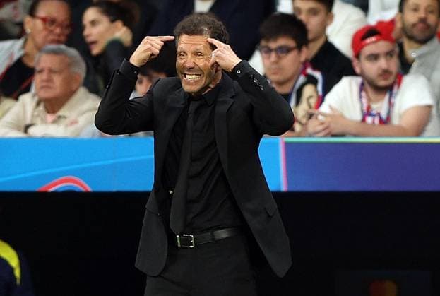 Atletico Madrid manager Diego Simeone gestures on the touchline Atletico Madrid v Arsenal, UEFA Champions League, Semi Final, First Leg, Football, Riyadh Air Metropolitano, Madrid, Spain - 29 Apr 2026Madrid Riyadh Air Metropolitano Spain EDITORIAL USE ONLY No use with unauthorised audio, video, data, fixture lists, club league logos or live services. Online in-match use limited to 120 images, no video emulation. No use in betting, games or single club league player publications.  Copyright: xKieranxMcManus Shutterstockx 16847970bj