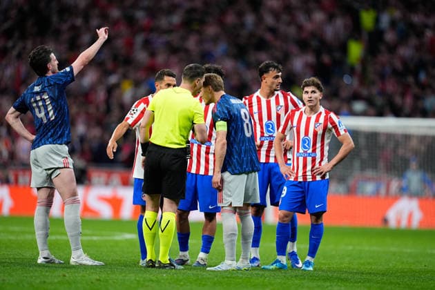 April 29, 2026, Madrid, Madrid, Spain: Martin 0degaard of Arsenal FC protests during the UEFA Champions League 2025 26 League Semi Final First Leg match between Atletico de Madrid and Arsenal FC at Riyadh Air Metropolitano on April 29, 2026, in Madrid, Spain. Madrid Spain - ZUMAa181 20260429_zaa_a181_376 Copyright: xDennisxAgyemanx