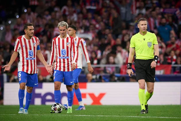 Atletico de Madrid v Arsenal FC - UEFA Champions League 2025 2026 Semi-final, 1st leg Atletico de Madrid s protest to referee Danny Makkelie during Champions League 2025 2026, semi-final, 1st leg, April 29 ,2026. (ALTERPHOTOS Ropero) MadridSpain  Copyright: xRoperox