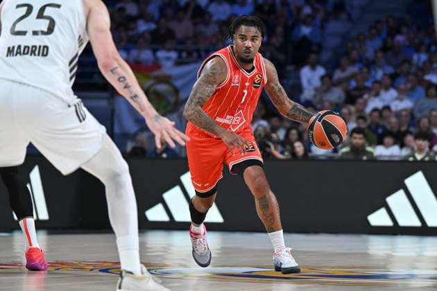 Real Madrid v Hapoel Ibi Tel Aviv - Euroleague 2025 2026 Play Off Game 1 Chris Jones of Hapoel IBI Tel Aviv during the EuroLeague Play Off Game 1 match between Real Madrid and Hapoel Ibi Tel Aviv at Movistar Arena on April 29, 2026 in Madrid, Spain Victory of Real Madrid 86-82 Madrid Spain Copyright: xAtilanoxGarciax xSOPAxImagesx photos16748