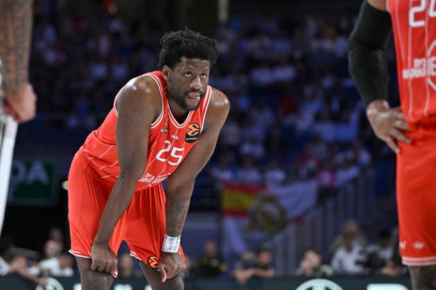 Real Madrid v Hapoel Ibi Tel Aviv - Euroleague 2025 2026 Play Off Game 1 Dan Oturu of Hapoel IBI Tel Aviv during the EuroLeague Play Off Game 1 match between Real Madrid and Hapoel Ibi Tel Aviv at Movistar Arena on April 29, 2026 in Madrid, Spain Victory of Real Madrid 86-82 Madrid Spain Copyright: xAtilanoxGarciax xSOPAxImagesx photos16710