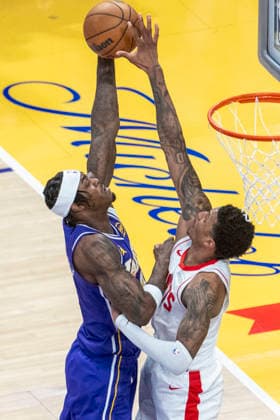 NBA, Basketball Herren, USA Playoff 2026: Rockets 99:93 Lakers Los Angeles Lakers’ Jarred Vanderbilt (2) goes to the basket against Houston Rockets’ Jabari Smith Jr. (10) during Game 5 of a first-round NBA playoff series at Crypto.com Arena on Wednesday, April 29, 2026 in Los Angeles. Los Angeles United States Copyright: xRingoxChiux xSOPAxImagesx 20260429RC.Lakers037