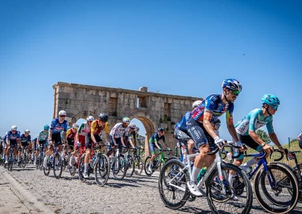 61st Presidential Cycling Tour of Turkiye ANTALYA, TURKIYE - APRIL 30: Cyclists compete in the Patara-Kemer stage, the 5th leg of the 61st Presidential Cycling Tour of Turkiye, which is the only race in Turkiye in the ProSeries category of the International Cycling Union (UCI) Europe Tour calendar, in Antalya, Turkiye, on April 30, 2026. Ahmet Serdar Eser Anadolu Antalya Turkey. Editorial use only. Please get in touch for any other usage.  Copyright: x2026xAnadoluxAhmetxSerdarxEserx