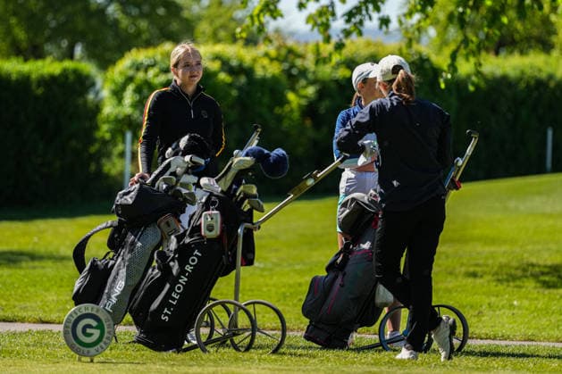 German Hole Playing Championship Women GC Urloffen Counting Game 2026, 30 04 2026 Anna Bonerz Westpfalz, Erster GC , Sara Nüßle Niederreutin, GC Domäne and Marie Bechtold St Leon Rot e V , GC before the start German Hole Playing Championship Women GC Urloffen Counting Game 2026, 30 04 2026 Copyright: xBEAUTIFULxSPORTS Boscox