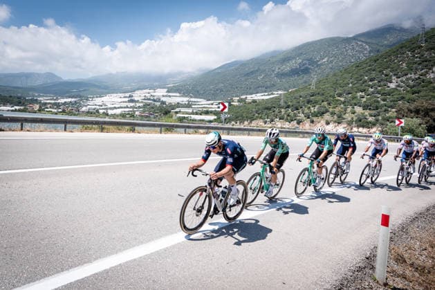 61st Presidential Cycling Tour of Turkiye ANTALYA, TURKIYE - APRIL 30: Cyclists compete in the Patara-Kemer stage of the 61st Presidential Cycling Tour of Turkiye (TUR 2026) on April 30, 2026, in Antalya, Turkiye. This 5th stage is part of the International Cycling Union (UCI) Europe Tour calendar and is the only race in Turkiye categorized as a ProSeries event. Numerous athletes participated in this 177.9-kilometer route, which highlights the natural beauty of the Mediterranean coast. Ahmet Serdar Eser Anadolu Antalya Turkey. Editorial use only. Please get in touch for any other usage.  Copyright: x2026xAnadoluxAhmetxSerdarxEserx