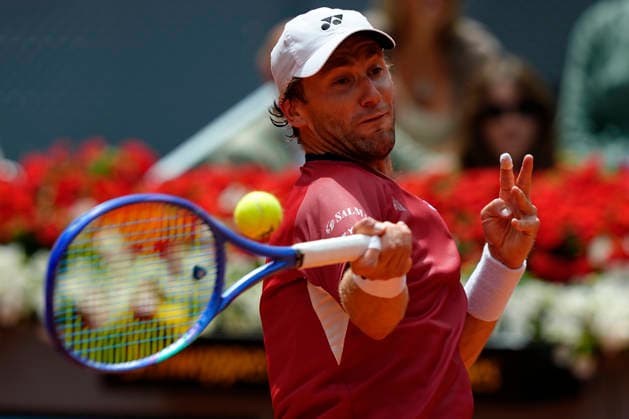 April 30, 2026, Madrid, Spain: Casper Ruud of Norway plays against Alexander Blockx of Belgium (not in view) during the Men™s Singles quarter-final match of the 2026 Mutua Madrid Open at La Caja Magica. 2026 Mutua Madrid Open In Madrid - 30 Apr 2026  - ZUMAs197 20260430_aaa_s197_018 Copyright: xGokhanxTanerx