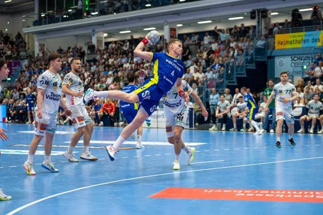 Ellidi Snaer Vidarsson, Kreislaeufer, VfL Gummersbach 4 , VfL Gummersbach vs Frisch Auf Goeppingen, Daikin Handball Bundesliga, Herren , 30 Spieltag, 30 04 2026 Gummersbach NRW Germany Copyright: xkolbert-press MartinxWdziecznyx