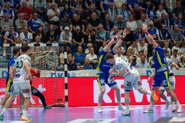 Erik Persson, Back, Frisch Auf Goeppingen 22 , VfL Gummersbach vs Frisch Auf Goeppingen, Daikin Handball Bundesliga, Men , Matchday 30, 30 04 2026 Gummersbach NRW Germany Copyright: xkolbert-press MartinxWdziecznyx