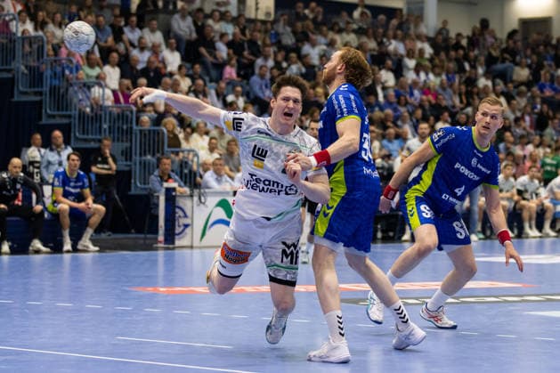 Oskar NEUDECK FRISCH AUF Goeppingen, 02 scores a goal, Action, Goal throw GER, VfL Gummersbach vs FRISCH AUF Goeppingen, Handball, Bundesliga, Matchday 30, Season 2025 2026, 30 04 2026, GER, VfL Gummersbach vs FRISCH AUF Goeppingen, Handball, Bundesliga, Matchday 30, Season 2025 2026, 30 04 2026, Gummersbach Copyright: xEibnerxPressefoto OliverxSchmidtx EP_OST