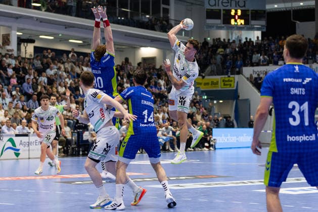 Victor KLOEVE FRISCH AUF Goeppingen, 07 scores a goal, Action, Goal throw GER, VfL Gummersbach vs FRISCH AUF Goeppingen, Handball, Bundesliga, Matchday 30, Season 2025 2026, 30 04 2026, GER, VfL Gummersbach vs FRISCH AUF Goeppingen, Handball, Bundesliga, Matchday 30, Season 2025 2026, 30 04 2026, Gummersbach Copyright: xEibnerxPressefoto OliverxSchmidtx EP_OST