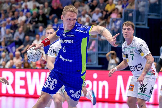 30 04 2026, Handball, 1 HBL, VfL Gummersbach Frisch Auf Göppingen, Season 2025 2026 Men, Schwalbe Arena Tilen Kodrin VfL Gummersbach 05 throws the ball on goal North Rhine-Westphalia Germany
