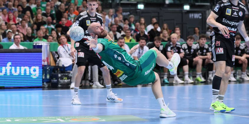 Leipzig, 30 04 2026, Arena Leipzig, Handball, Bundesliga, 30 Spieltag , SC DHfK Leipzig vs HC Erlangen , Im Bild Moritz Preuss 24, Leipzig , Nur zur redaktionellen Nutzung Only editorial use , DHB HBL regulations prohibit any use of photographs as image sequences and or quasi video ,