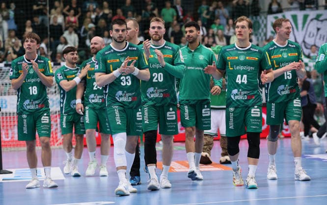 Leipzig, 30 04 2026, Arena Leipzig, Handball, Bundesliga, 30 Spieltag , SC DHfK Leipzig vs HC Erlangen 30 29 , Im Bild Leipzig jubiliert nach dem Spiel , Nur zur redaktionellen Nutzung Only editorial use , DHB HBL regulations prohibit any use of photographs as image sequences and or quasi video ,