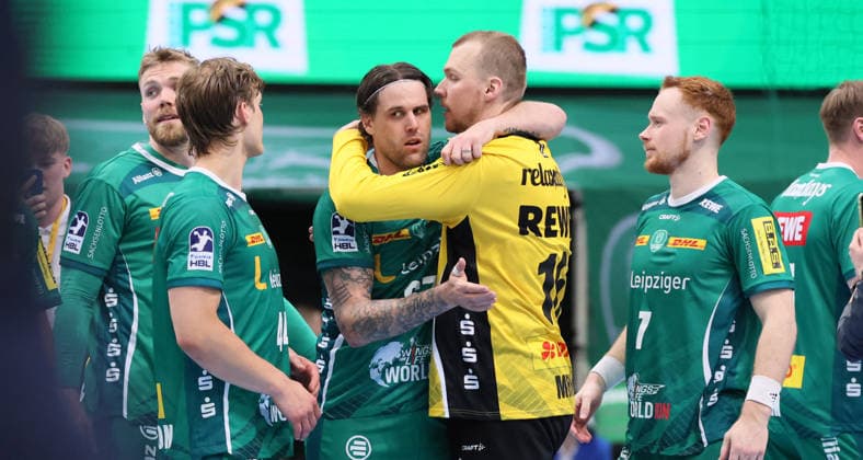 Leipzig, 30 04 2026, Arena Leipzig, Handball, Bundesliga, Matchday 30 , SC DHfK Leipzig vs HC Erlangen 30 29 , In the picture Leipzig cheering after the match Dean Bombac 67, DHfK , Goalkeeper Tomas Mrkva 16, Leipzig , For editorial use only Only editorial use , DHB HBL regulations prohibit any use of photographs as image sequences and or quasi video ,