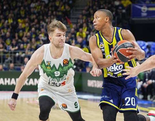 Fenerbahce Beko v Zalgiris - EuroLeague ISTANBUL, TURKIYE - APRIL 30: Devon Howard Hall (20) of Fenerbahce Beko in action against Dovydas Giedraitis (9) of Zalgiris during the EuroLeague play-off second match between Fenerbahce Beko and Zalgiris at Ulker Sports and Event Hall in Istanbul, Turkiye on April 30, 2026. Esra Bilgin Anadolu Istanbul Turkey. Editorial use only. Please get in touch for any other usage.  Copyright: x2026xAnadoluxEsraxBilginx