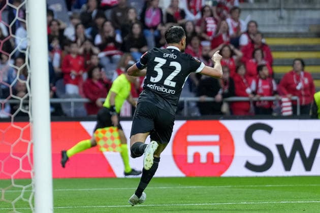 Vincenzo Grifo SC Freiburg, 32 goal celebration, emotions, goal shot, goal, goal, goal, Portugal, football, UEFA Europa League, semi-final, first leg, 2025 2026, SC Braga vs SC Freiburg, 30 04 2026, Estadio Municipal de Braga, Braga, Braga Estadio Municipal de Braga Cavado Portugal Copyright: xArnexAmbergx