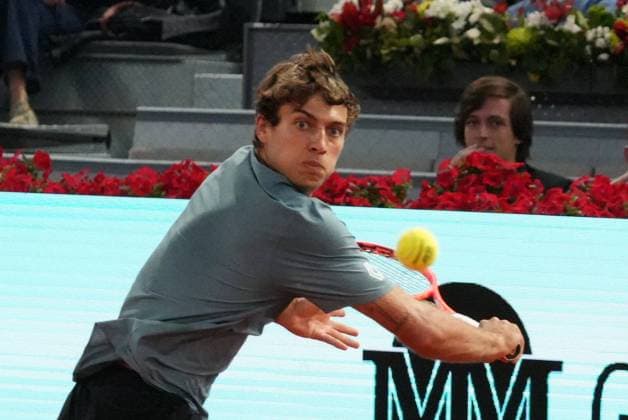 Flavio Cobolli (ITA) vs Alexander Zverev (ALE) during Masters Series Madrid 2026 in Madrid on 30 April 2026 Cordon Press 