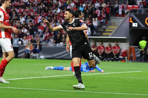 Braga vs Freiburg - Europa League Vincenzo Grifo (Freiburg) marca golo durante partida entre Braga vs Freiburg valida pela Liga Europa , Braga, Portugal (Foto de Tiago Castro Avant Sports) Braga Estadio Municipal de Braga Portugal Copyright: xTiagoxCastro AvantxSportsx