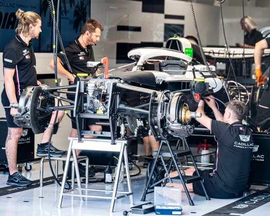 Miami International Autodrome, Miami, Florida, USA - April 30, 2026: Cadillac mechanics making preparations during the Green Prix of the 2026 Miami F1 Pre-premiere held at Hard Rock Stadium in Miami, United States. (Richard Callis SPP RIchard Callis)  Copyright: xRichardxCallis SPPxRIchardxCallisx spp-en-RiCaRiCa-SPP26_nogueira_28april2639598