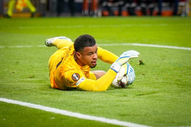 Portugal Football Europa League 2025 2026, semi-final Sporting Braga vs SC Freiburg Estadio Municipal de Braga POR Noah Atubolu SC Freiburg, 01 saves penalty kick Copyright: xJOERANxSTEINSIEKx