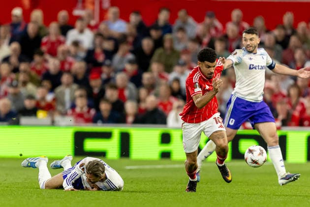 Nottingham Forest v Aston Villa, Europa League, Semi Final First Leg Nottingham Forest midfielder Morgan Gibbs-White (10) collects ball during the Europa League semi-final 1st leg match between Nottingham Forest and Aston Villa at the City Ground, Nottingham, UK on 30 April 2026. Nottingham City Ground Nottinghamshire UK Editorial use only , Copyright: xManjitxNarotrax PSI-24183-0029