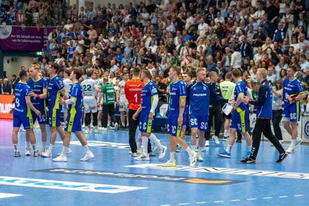 Emotions after the draw in the final seconds, VfL Gummersbach vs Frisch Auf Goeppingen, Daikin Handball Bundesliga, Men , Matchday 30, 30 04 2026 Gummersbach NRW Germany Copyright: xkolbert-press MartinxWdziecznyx