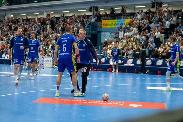 Emotions after the draw in the final seconds, VfL Gummersbach vs Frisch Auf Goeppingen, Daikin Handball Bundesliga, Men , Matchday 30, 30 04 2026 Gummersbach NRW Germany Copyright: xkolbert-press MartinxWdziecznyx