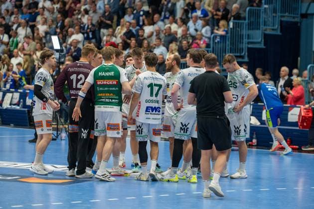 Emotions after the draw in the final seconds, VfL Gummersbach vs Frisch Auf Goeppingen, Daikin Handball Bundesliga, Men , Matchday 30, 30 04 2026 Gummersbach NRW Germany Copyright: xkolbert-press MartinxWdziecznyx