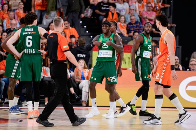 ESP Valencia Basket v Panathinaikos AKTOR Athens PlayOff Euroleague Kendrick Nunn of Panathinaikos during the Euroleague match, playoff Game 2, between Valencia Basket and Panathinaikos AKTOR Athens played at Roig Arena Stadium on April 30, 2026 in Valencia Spain Valencia Spain Spain Basketball Copyright: xPacoxMGEstudix xAgenciaxLOFx