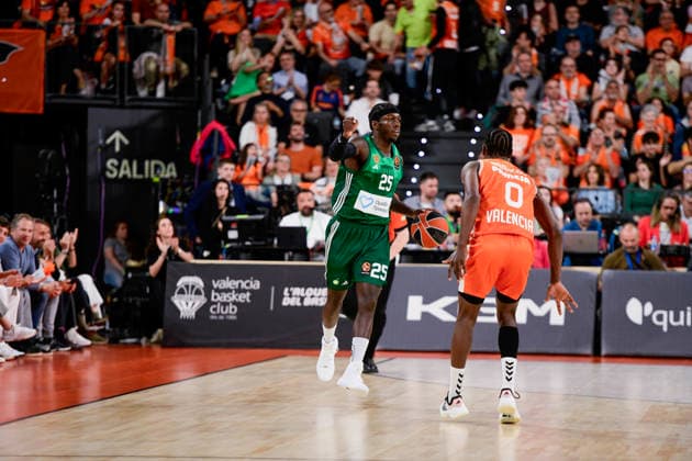 ESP Valencia Basket v Panathinaikos AKTOR Athens PlayOff Euroleague Kendrick Nunn of Panathinaikos during the Euroleague match, playoff Game 2, between Valencia Basket and Panathinaikos AKTOR Athens played at Roig Arena Stadium on April 30, 2026 in Valencia Spain Valencia Spain Spain Basketball Copyright: xPacoxMGEstudix xAgenciaxLOFx