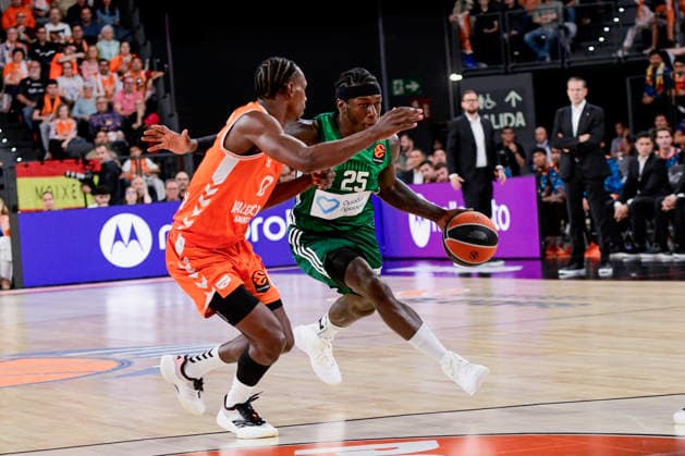 ESP Valencia Basket v Panathinaikos AKTOR Athens PlayOff Euroleague Kendrick Nunn of Panathinaikos during the Euroleague match, playoff Game 2, between Valencia Basket and Panathinaikos AKTOR Athens played at Roig Arena Stadium on April 30, 2026 in Valencia Spain Valencia Spain Spain Basketball Copyright: xPacoxMGEstudix xAgenciaxLOFx