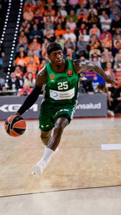 ESP Valencia Basket v Panathinaikos AKTOR Athens PlayOff Euroleague Kendrick Nunn of Panathinaikos during the Euroleague match, playoff Game 2, between Valencia Basket and Panathinaikos AKTOR Athens played at Roig Arena Stadium on April 30, 2026 in Valencia Spain Valencia Spain Spain Basketball Copyright: xPacoxMGEstudix xAgenciaxLOFx